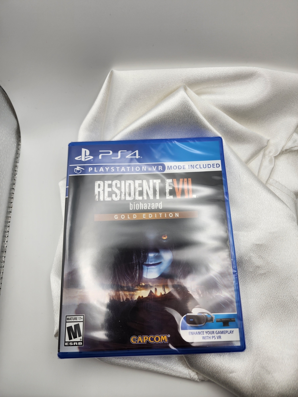 Sony PS4 Resident Evil 7 Biohazard Gold Edition - Blue Case